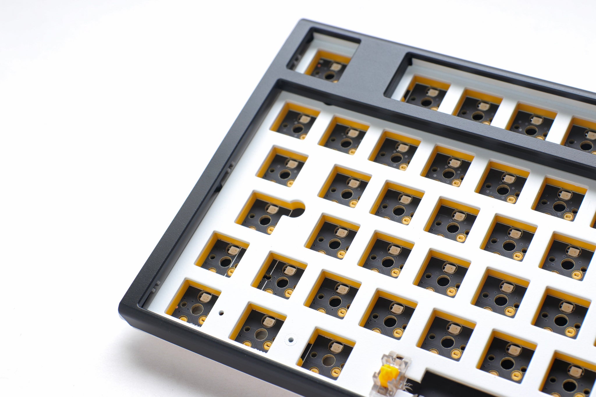 Ducky One 3 - Hot Swap ISO Barebone Schwarz - Volle Größe - RGB - Ohne Schalter/Tastenkappen