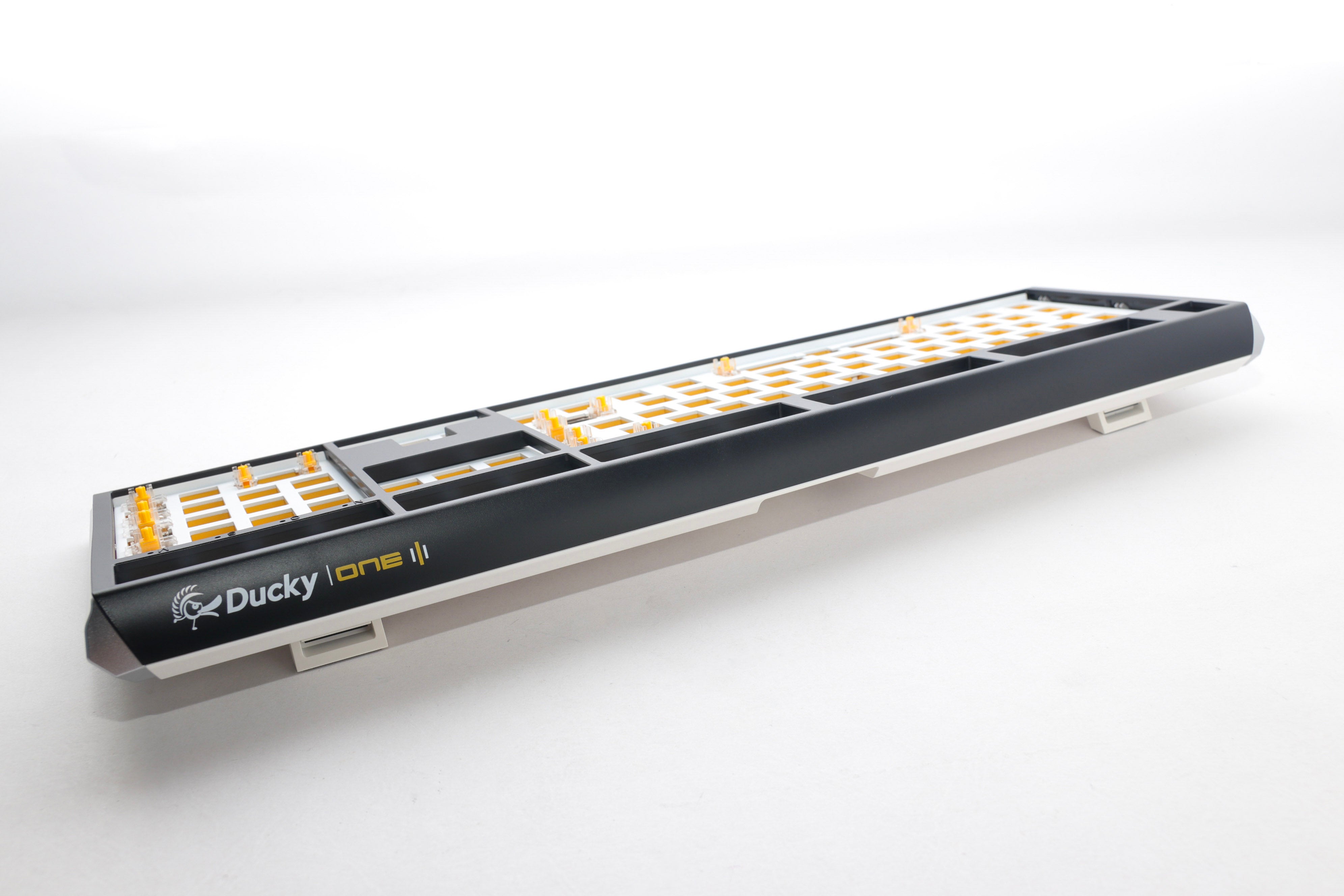 Ducky One 3 - Hot Swap ISO Barebone Schwarz - Volle Größe - RGB - Ohne Schalter/Tastenkappen