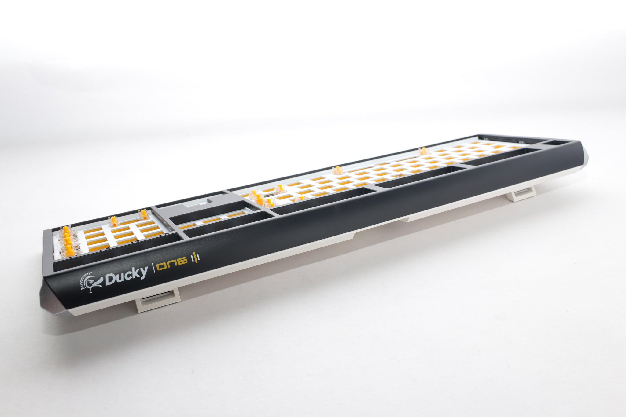 Ducky One 3 - Hot Swap ISO Barebone Schwarz - Volle Größe - RGB - Ohne Schalter/Tastenkappen