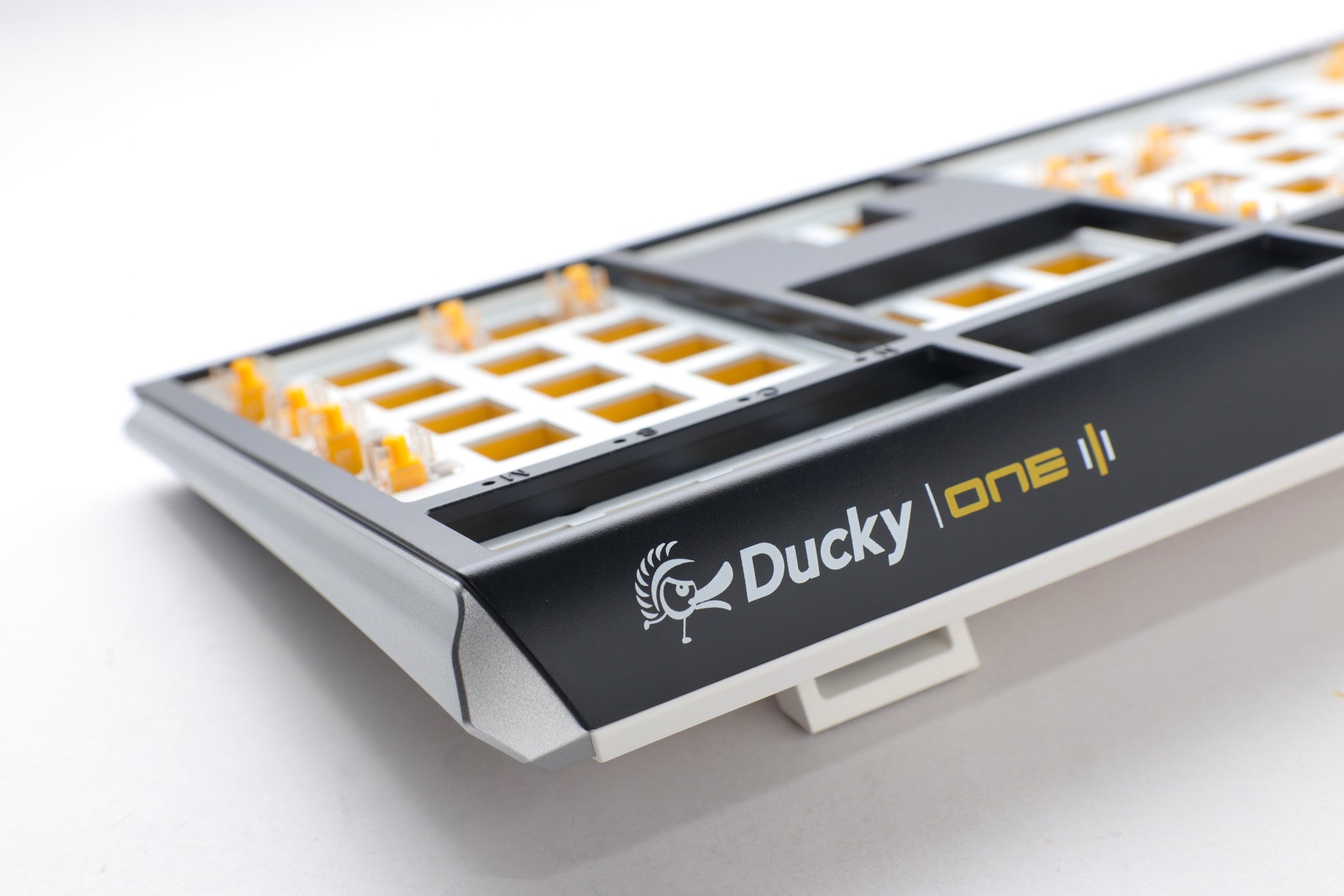 Ducky One 3 - Hot Swap ISO Barebone Schwarz - Volle Größe - RGB - Ohne Schalter/Tastenkappen
