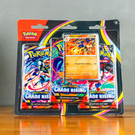 Chaos Rising 3-Pack Blister med Charmeleon-promokort og tre engelske boosterpakker