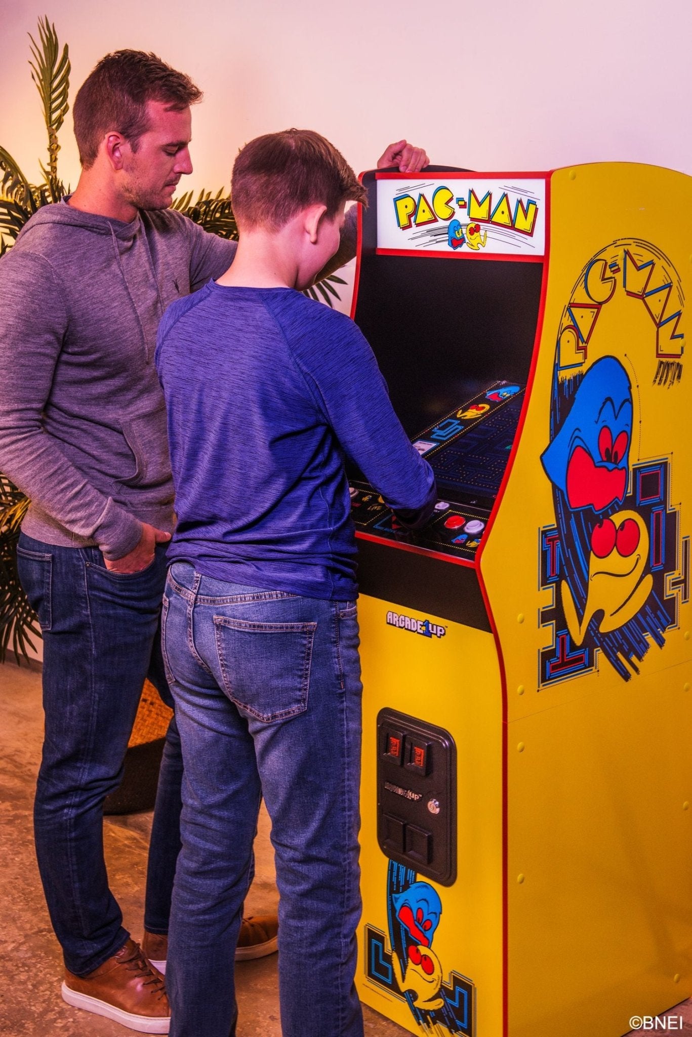 ARCADE 1 UP PAC-MAN DELUXE ARCADE MACHINE Arcade1Up