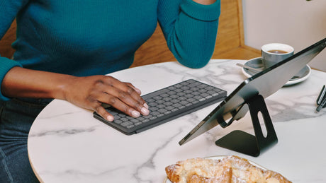 Logitech - Keys-To-Go 2 Portable Wireless Keyboard for Tablets - Nordic
