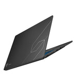 MSI Stealth 16 AI+ B3WGX-015FR – skærm og kabinet fra siden
