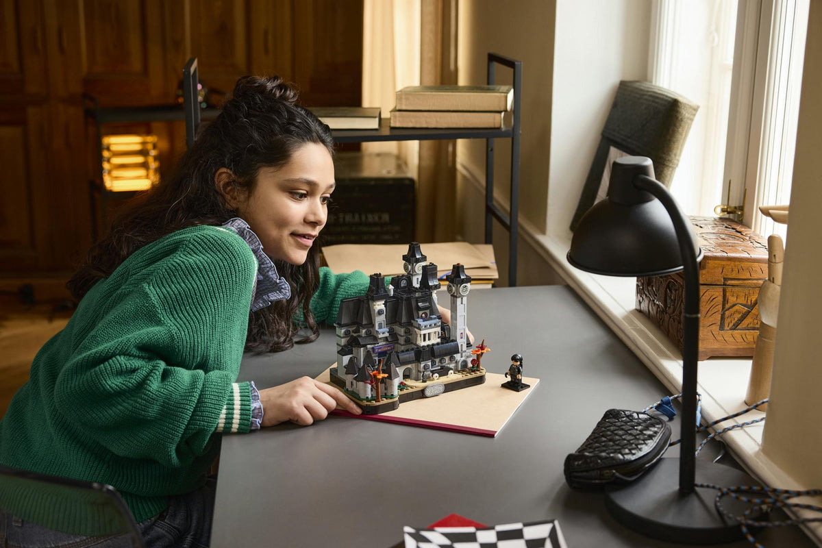 LEGO - Wednesday - Nevermore Academy (76788) LEGO