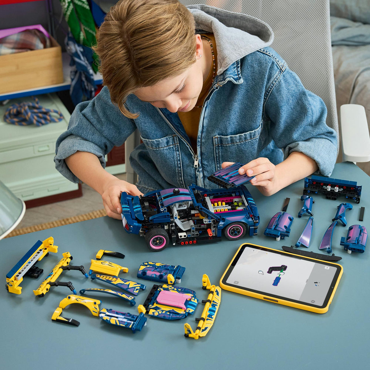 LEGO - Technic - Custom Garage Ford Mustang GT Car (42236) LEGO