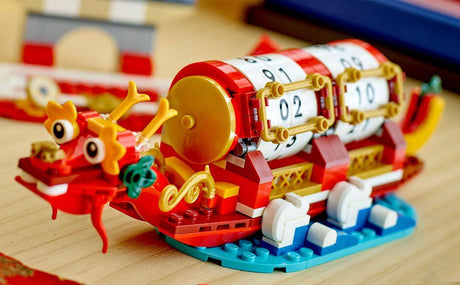 LEGO 40678 Iconic Holiday Calendar LEGO