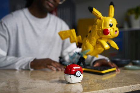 LEGO - Pokémon - Pikachu and Poké Ball (72152) Lego