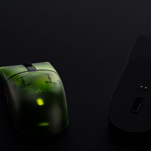 8BitDo Retro R8 Xbox Edition – trådløs PC-mus – Mus ved bord
