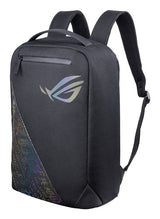 ASUS ROG BP1501G Holographic Edition sort rygsæk skråt forfra med bærehåndtag og skulderstropper