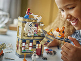 LEGO Marvel Spider-Man 76317 – Peter Parkers lejlighed – minifigurer og spind på bygningen