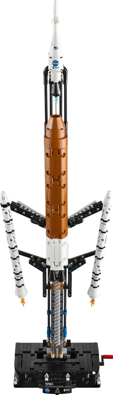 LEGO - Technic - NASA Artemis Space Launch System Rocket (42221) LEGO
